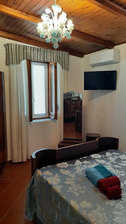 Bed and Breakfast Casale Battaglini Castelnuovo Cilento Екстер'єр фото