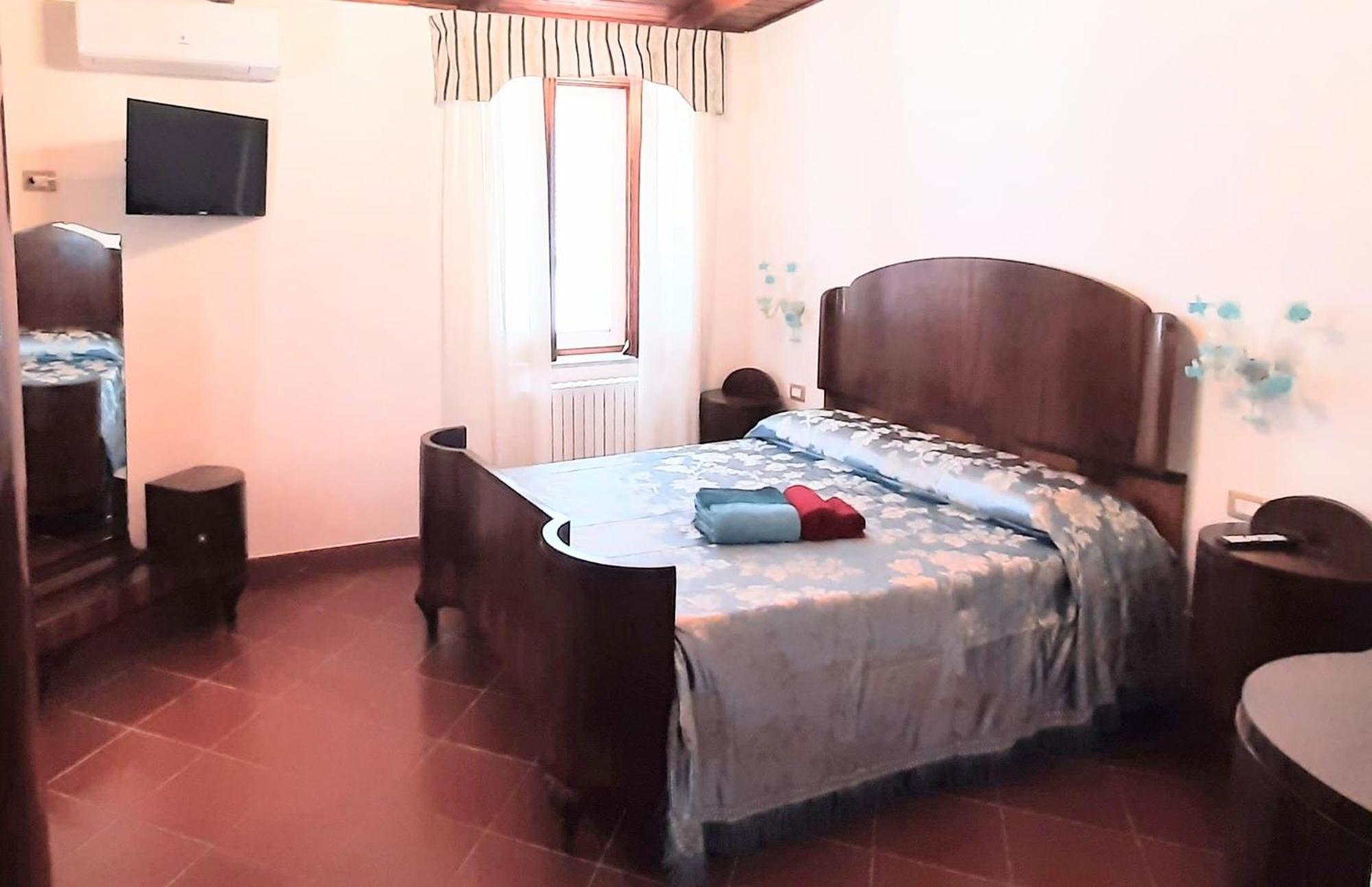 Bed and Breakfast Casale Battaglini Castelnuovo Cilento Екстер'єр фото